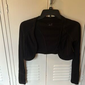 Urban Outfitters | NWOT | Cropped, Ribbed black cardigan
